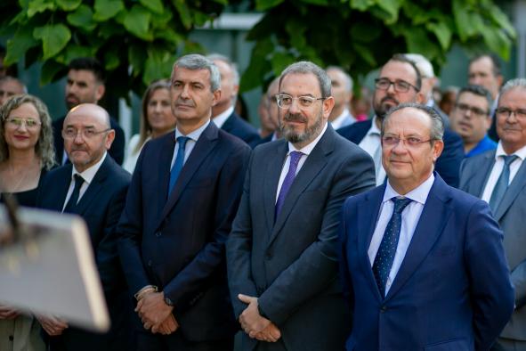 El Gobierno regional ofrece su colaboración a ayuntamientos y Policía Local para seguir mejorando la profesionalidad del Cuerpo