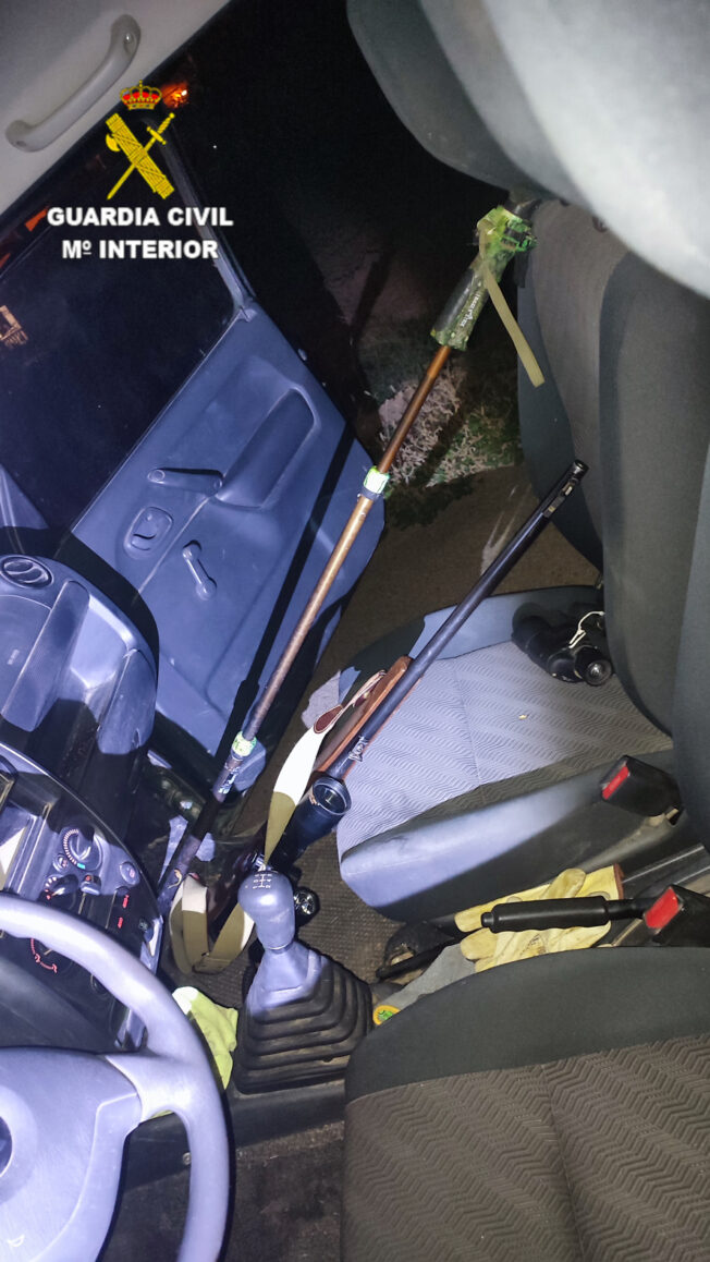 Guardia Civil y Agentes Medioambientales  interceptan a un cazador furtivo