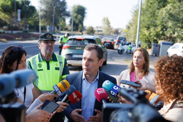 Tierraseca advierte del peligro que suponen las distracciones al volante