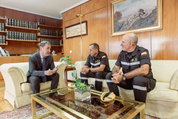 Tierraseca se reúne con el jefe del Primer Batallón de Intervención de la UME
