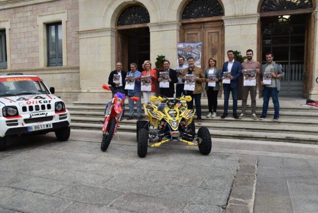 El Rallye TT presenta la novena edición en los jardines de la Diputación que recorrerá 26 municipios de la provincia de Cuenca