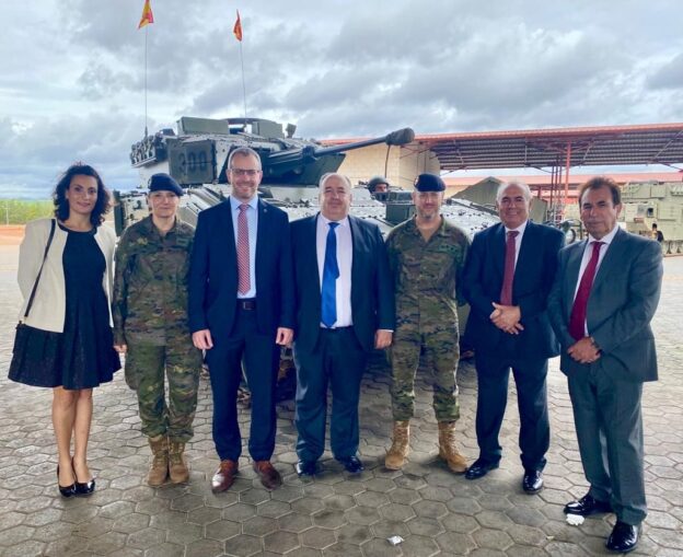 La localidad de Villaescusa de Haro renueva en Badajoz su compromiso y reconocimiento al Regimiento de Infantería Saboya