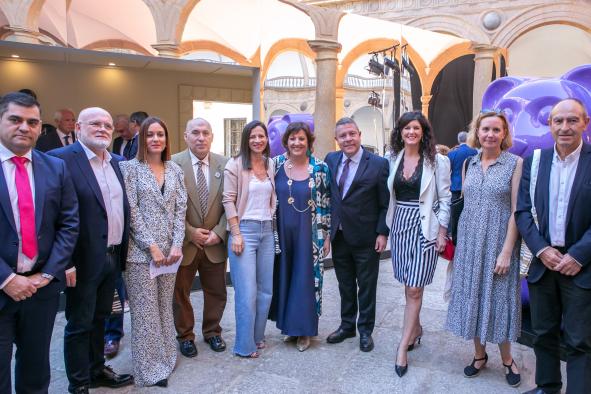 García-Page certifica la aprobación de un “programa pionero” para facilitar el relevo generacional en la artesanía y “recuperar oficios”
