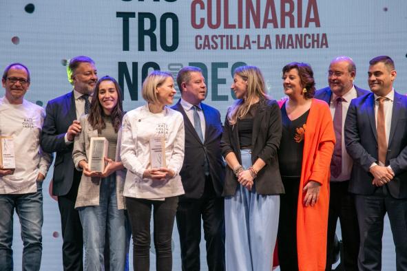 El Gobierno autonómico apuesta por integrar técnicas artesanales en los restaurantes de Castilla-La Mancha y por fomentar la celebración de grandes congresos en la región