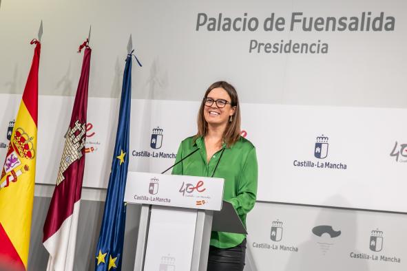Las Labores de Lagartera, declaradas como Bien de Interés Cultural con la categoría de Bien Inmaterial por el Consejo de Gobierno de Castilla-La Mancha