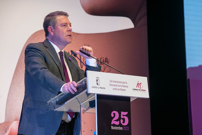 García-Page avanza que Castilla-La Mancha contará “en el año 2025” con la primera ley autonómica de España frente “la brecha salarial” de género