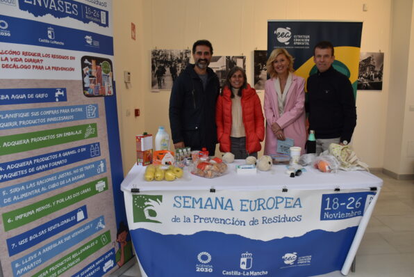 La campaña “No te dejes envolver” para la prevención de la producción de residuos llega a Cuenca