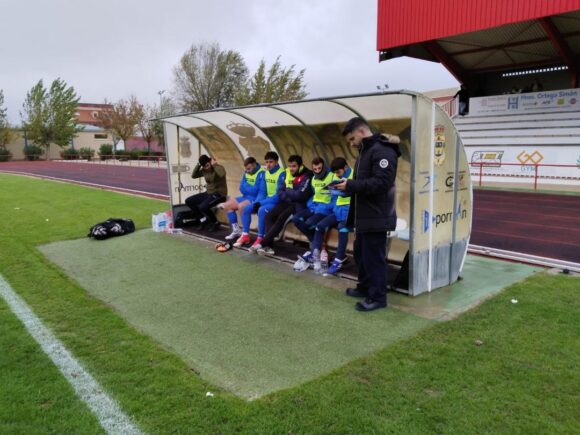 Confirmar en casa las buenas sensaciones que da el equipo en los desplazamiento, objetivo del equipo Promesas de la EFB Jesús de la Ossa en Primera Autonómica Grupo IV