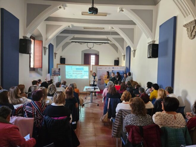 Casi 900 profesionales del Servicio de Ayuda a Domicilio se están formando en la provincia gracias a la Diputación de Cuenca