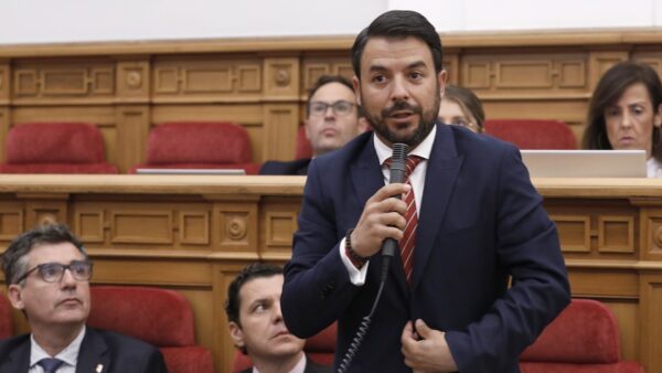VOX solicita la convocatoria de un Pleno de las Cortes urgente sobre la amnistía y la condonación de la deuda en Cataluña