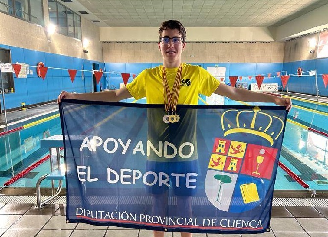El nadador del SVAT, Adrián González López, consigue medallas en las cuatro pruebas de Natación en las que ha tomado parte en el Campeonato clasificatorio por edades de Natación de deportes para invidentes en Madrid.