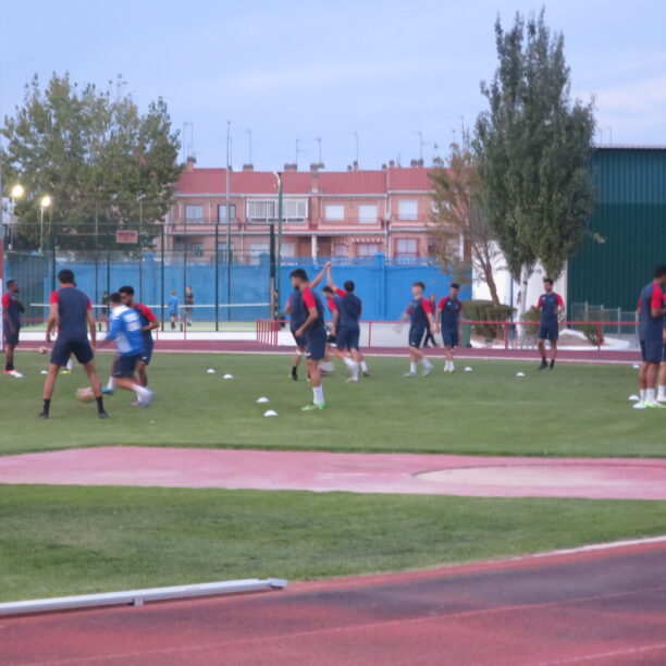 El CD Tarancón, quiere aprobar la asignatura pendiente, ganar en casa lo que sería su segunda victoria ante la afición