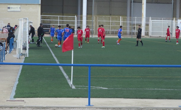 Solo aguantó el primer tiempo el equipo Juvenil B de la EFB Jesús de la Ossa ante el CD Ciudad  Encantada de la capital en el grupo V de la Territorial Juvenil