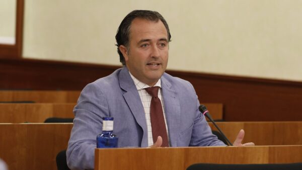 Vox exige a la Junta que reconozca la carrera profesional para evitar que médicos y sanitarios se vayan a trabajar a otras regiones