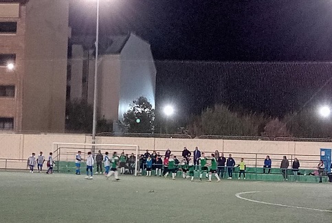 En la liga Cadete de fútbol 11, no consigue la EFB Jesús de la Ossa, coger el ritmo de competición, ante la EFB Almansa pierde 1-2. El sector asociado Infantil, se impusieron 3-0
