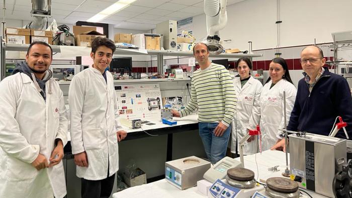 El Gobierno regional financia en la UCLM un proyecto de investigación para el desarrollo de un sistema de regulación energética sostenible para bodegas y riego del viñedo
