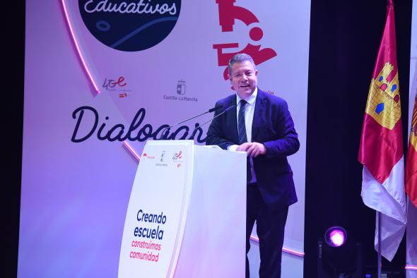 El presidente Emiliano García-Page anuncia, para el próximo año, una nueva convocatoria de oposiciones para el cuerpo de maestros
