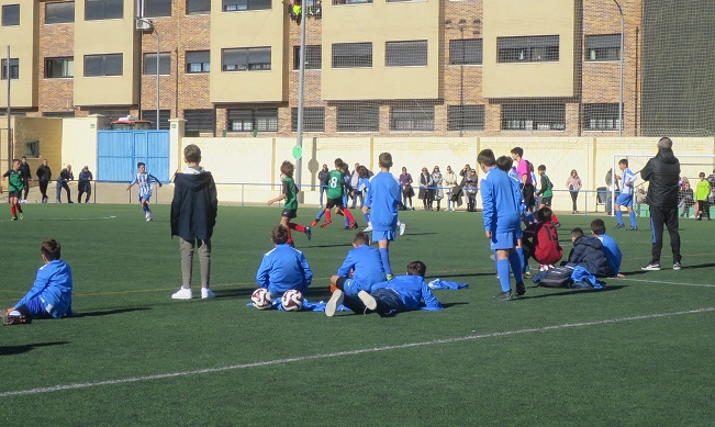 En Alcázar de San Juan, las féminas de la EFB  Jesús de la Ossa, buscan los primeros puntos a domicilio de esta temporada en la Liga UCLM Preferente. Ante un inédito segundo clasificado Telconet UD Racing Alcázar.