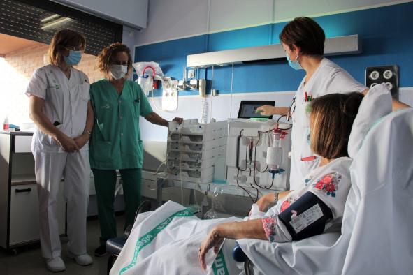 Los hospitales de Castilla-La Mancha avanzan en la estrategia de incorporar nuevas técnicas domiciliarias para realizar hemodiálisis a sus pacientes