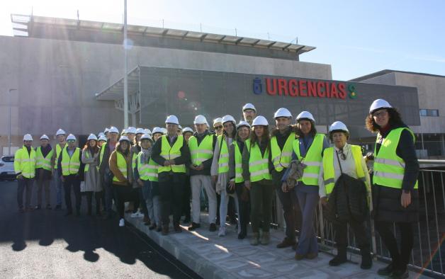 Los colegios profesionales conocen los avances del nuevo Hospital Universitario que construye en Cuenca el Gobierno regional