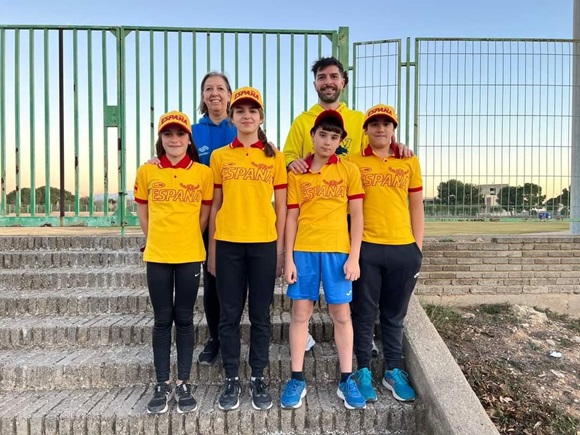 Tres socorristas infantil y cadete del SVAT (Salvamento y Socorrismo de Tarancón), han tomado parte en la Concentración Nacional organizada por la Federación Española de Salvamento y Socorrismo en Cheste.