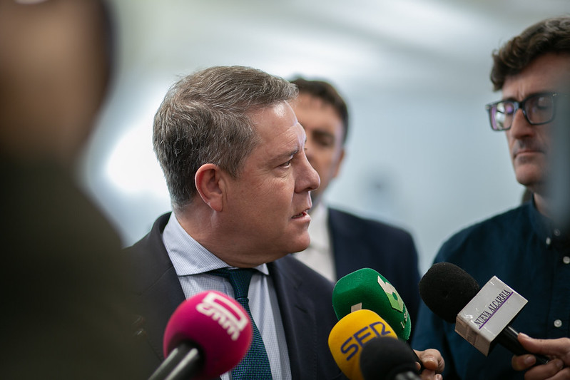 García-Page lamenta que España “esté metida en un laberinto sin salida” donde el independentismo pretende que se gobierne “con camisa de fuerza”
