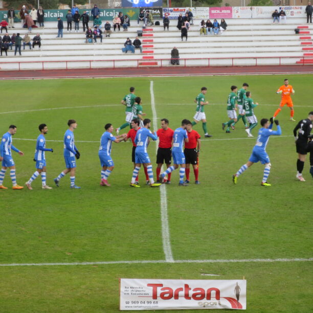 Reparto de puntos en el Estadio Municipal de césped muy irregular entre el CD Tarancón y el CD Marchamalo.