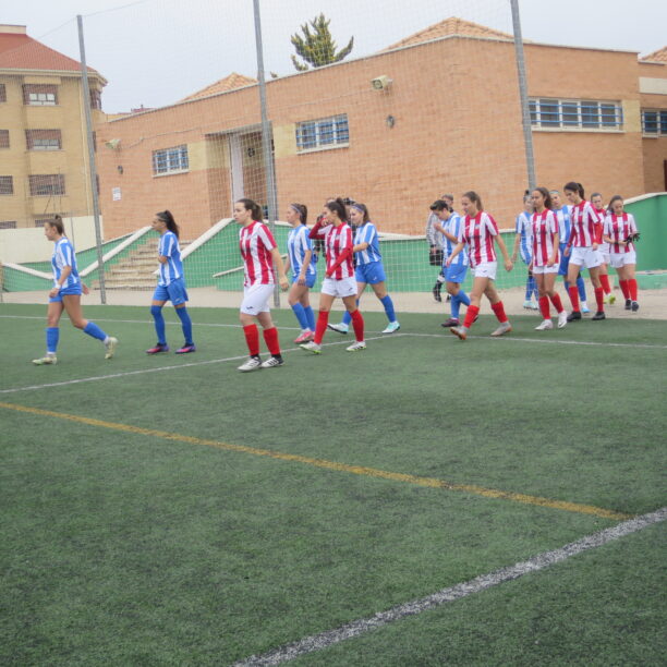 Derby nocturno femenino en el Campo San Isidro liga UCLM Preferente, el equipo de la EFB Jesús de la Ossa, recibe a la UB Conquense