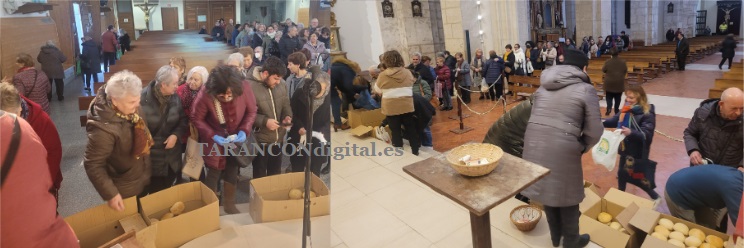Casi 2.000 panecillos bendecidos en las Parroquias de Tarancón en Honor a San Antón