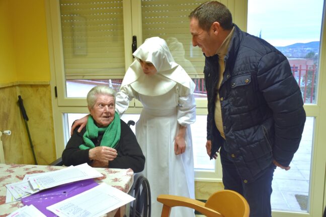 La Diputación de Cuenca colabora con las Hermanitas de los Ancianos Desamparados en la compra de una furgoneta