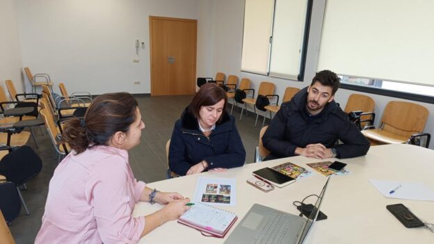 La Diputación colaborará con 10.000 euros con la IGP Ajo Morado de Las Pedroñeras para difundir las bondades del producto entre los jóvenes