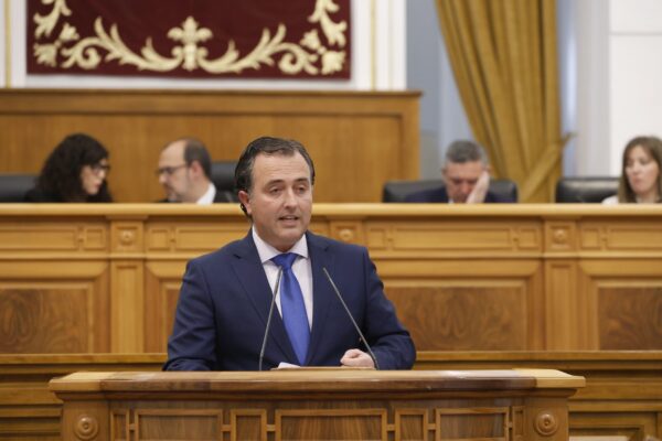 David Moreno: “Es bochornoso que el PSOE no apoye las propuestas de VOX para facilitar la incorporación de jóvenes al campo en Castilla-La Mancha”