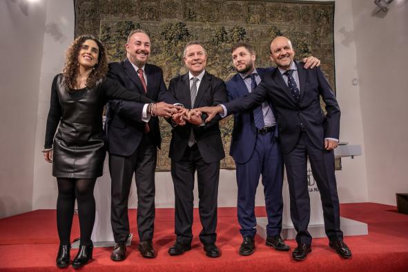 García-Page avala una estrategia de 10.000 viviendas que, lejos de la especulación, cumpla con un “enfoque social”