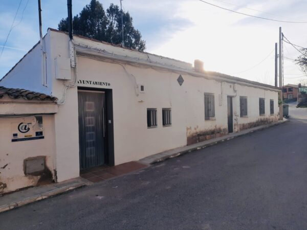 El alcalde de Narboneta lamenta “el olvido”  de su municipio  en el convenio sanitario  con Valencia y pide su inclusión para que los vecinos puedan ser atendidos en el Hospital de Requena