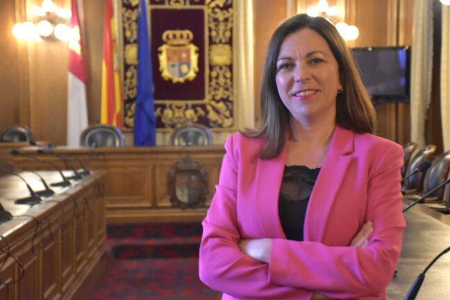 Nuria Illana asume las funciones de presidencia durante el permiso obligatorio de paternidad de Martínez Chana