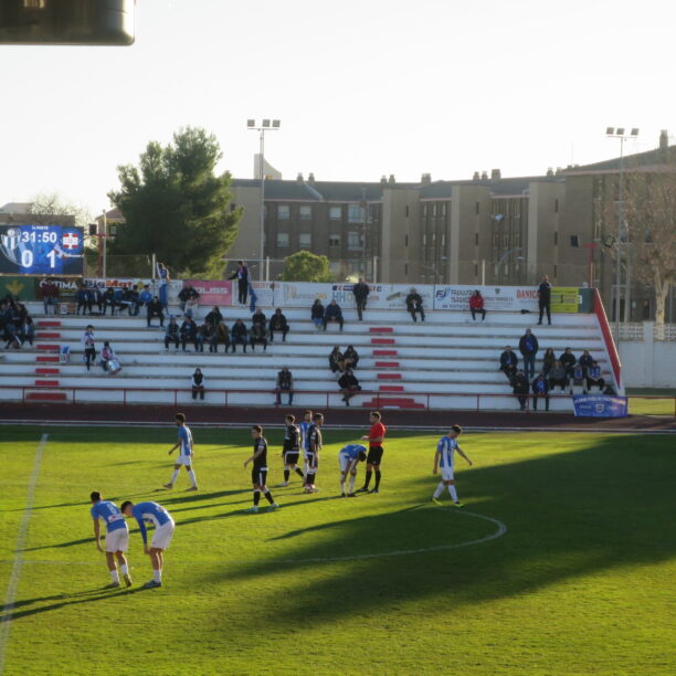 Entretenido partido en el Estadio Municipal, que da la primera victoria domicilio casi un año después al Calvo Sotelo de Puertollano y deja sin conseguir la tercera en casa al CD Tarancón