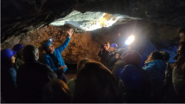 Las minas de lapis specularis de Saceda del Río es el recurso turístico más visitado de la zona