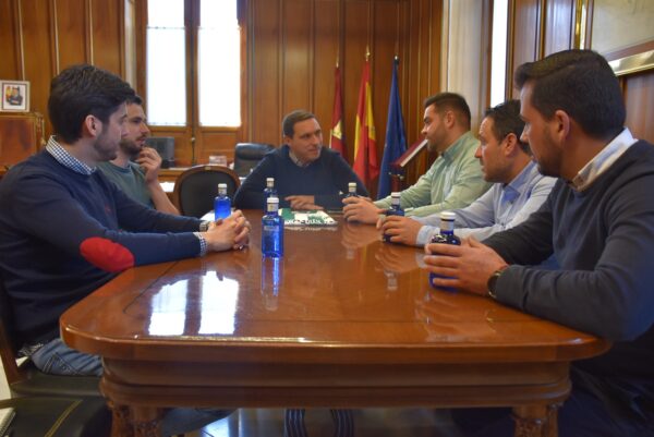 La Diputación de Cuenca mantiene el apoyo de 30.000 euros al CD Quintanar del Rey que va a por su quinto Play-Off de ascenso