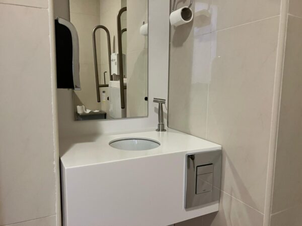 La Junta pone en servicio el primer aseo adaptado para personas ostomizadas de la provincia