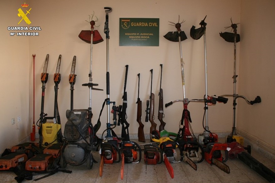 La Guardia Civil detiene a tres personas tras numerosos robos en explotaciones agrícolas