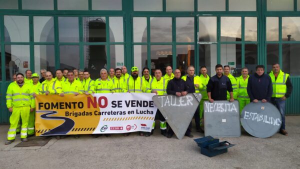 Nueva concentración contra el deterioro del taller de Fomento en Cuenca