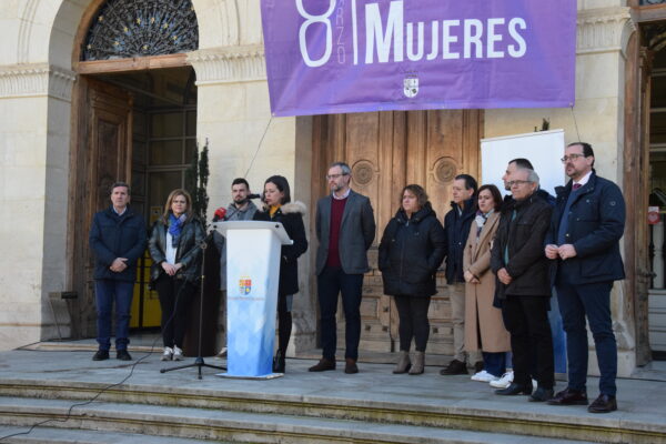 La Diputación de Cuenca respalda el sector del campo español con la lectura de una declaración institucional conjunta