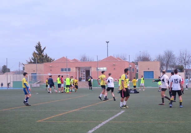 La liga local de fútbol siete, Memorial David Gómez desafía a las condiciones meteorológicas, después de haber tenido que aplazar una jornada