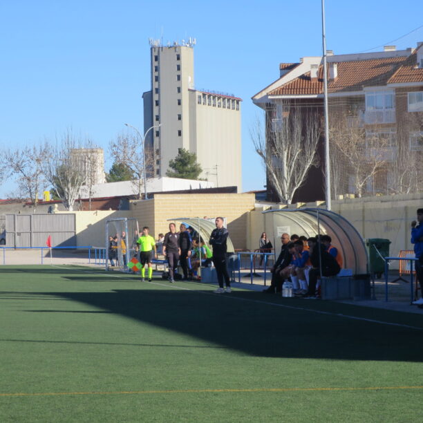 El equipo Juvenil A de la EFB Jesús de la Ossa, recibe al segundo clasificado, Albacete SAD en la matinal del domingo en el campo San Isidro dispuesto a competir de tu a tu.