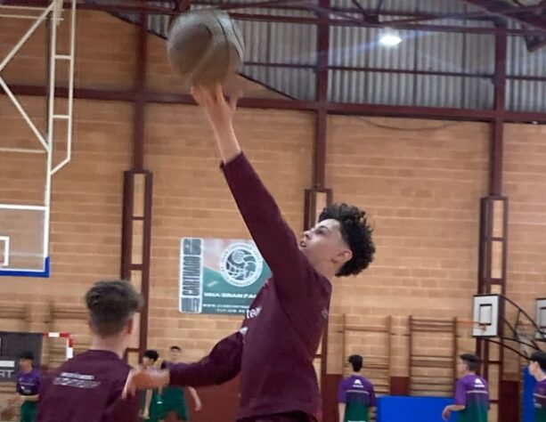 El joven taranconero Unai González debuta en el Torneo Internacional ZBK en Cartagena con su equipo Zentro Basket Madrid 2009