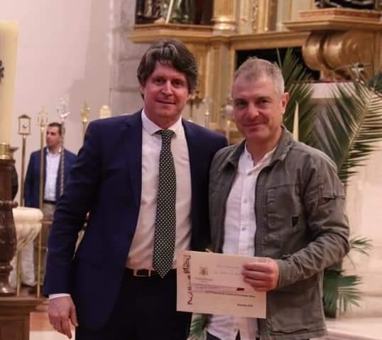 Tras la inauguración de la exposición en Casa Parada por las autoridades y Junta Mayor de Hermandades, en el templo Nuestra Sra. de la Asunción de procedió a la entrega de premios