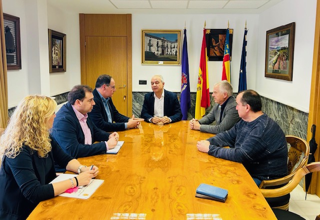 Municipios de Cuenca y Valencia refuerzan su compromiso con el tren y su lucha para impedir el desmantelamiento de la infraestructura