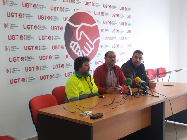 Los trabajadores del servicio de recogida de basuras de Cuenca desconvocan la huelga prevista para Semana Santa pero advierten de que acudirán a los tribunales si FCC no cumple el convenio