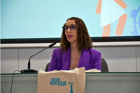 El Gobierno regional trabaja en destacar referentes femeninos entre las personas más jóvenes para avanzar en igualdad