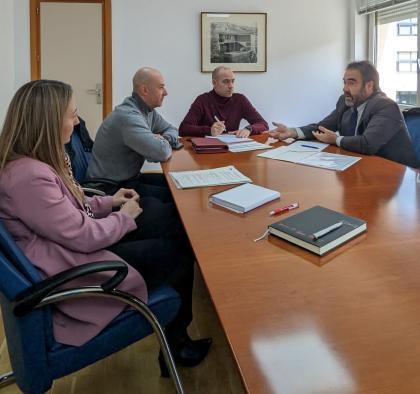 El Gobierno regional estudia la implantación en Cuenca de estudios relacionados con la pintura de vehículos y mantenimiento de estructuras de carrocerías de vehículos
